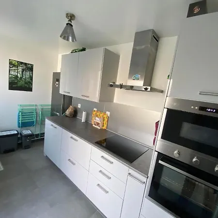 Chambre privée face à la gare Tarbes Extérieur photo